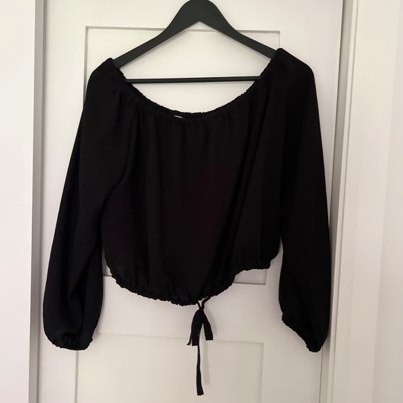 Aritzia Black Off The Shoulder Top - Picture 2 of 2